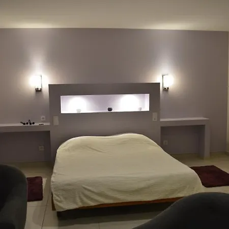 B&B L Hyppos Camp Corbelin